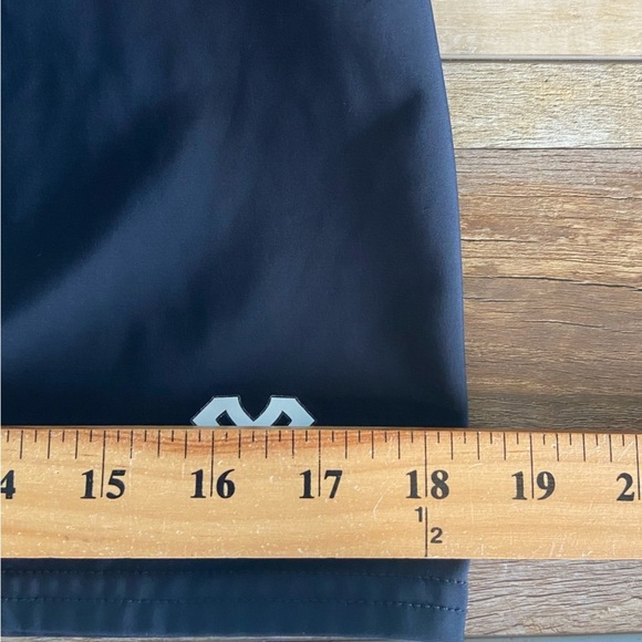 McDavid Hex Gear 3 Back Pad Protection Compression Men's Tank Top XL Basketball - Picture 6 of 10